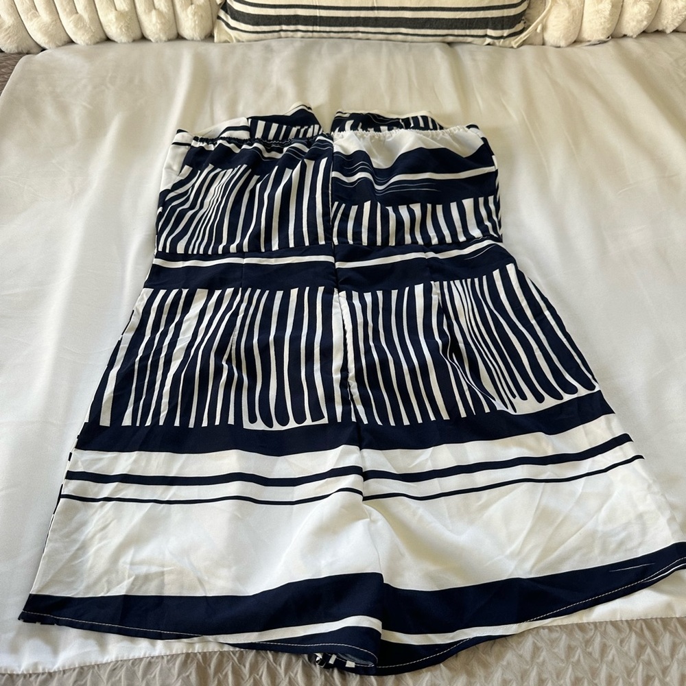 Navy blue romper shorts. Size XL/12